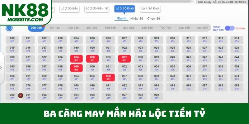 Ba càng may mắn hái lộc tiền tỷ